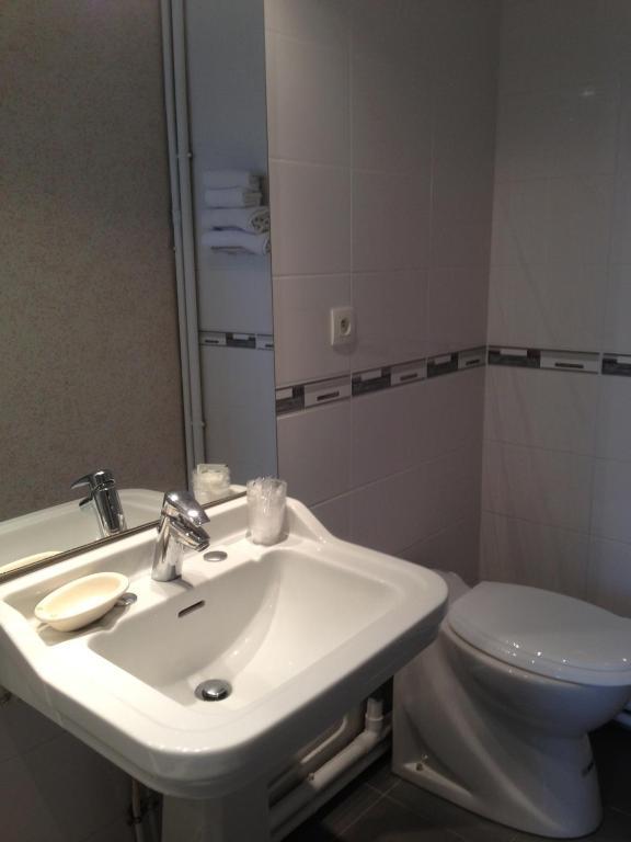 Hotel La Tour D'auvergne 2*